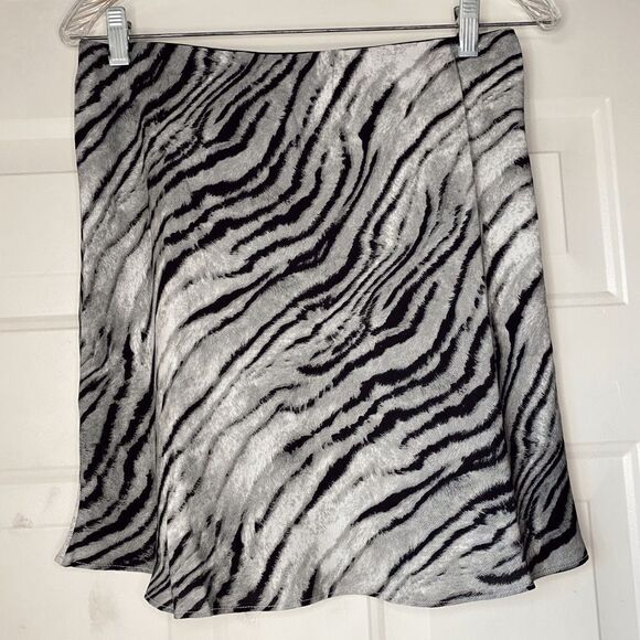 Nwt Crescent Zebra Print Mini Skirt Large - Picture 3 of 6